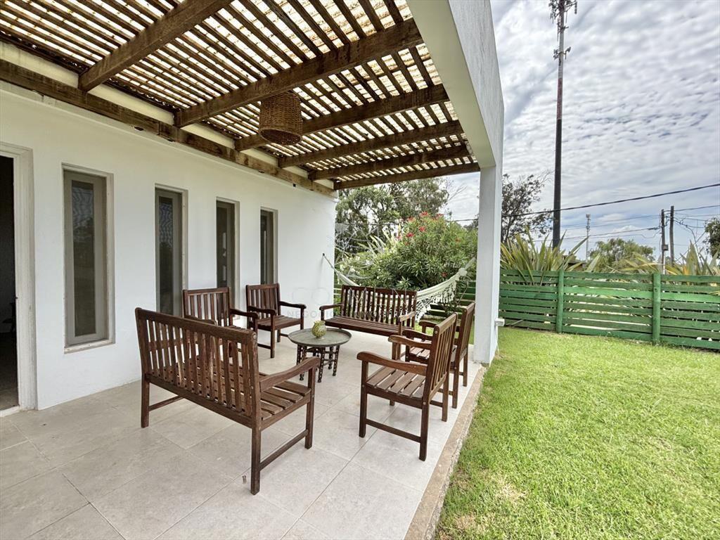 Excelente Casa 2 dormitorios - El Chorro