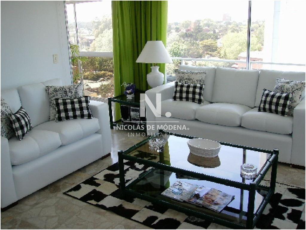 Venta apartamento en Playa Mansa 2 dormitorios