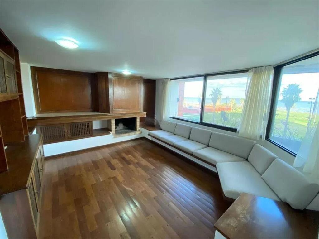Apartamento de lujo frente al mar