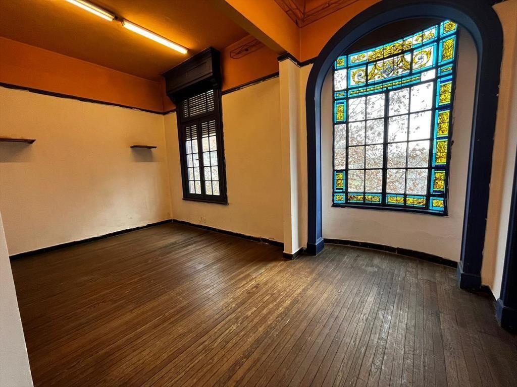 Excelente casa, ideal empresa o edificio sobre Agraciada!!