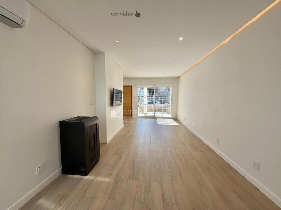 va2353/P/1 venta casa2dorm+esc. Parque rodo garaje/azotea