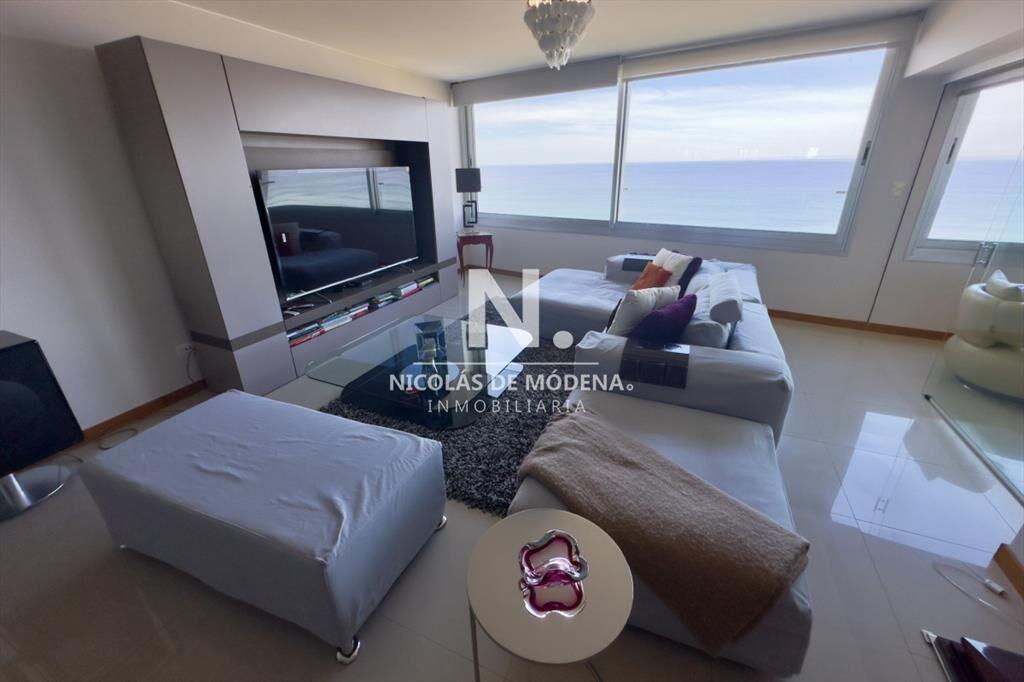 Apartamento de 3 dormitorios en torre de categoría - Prime