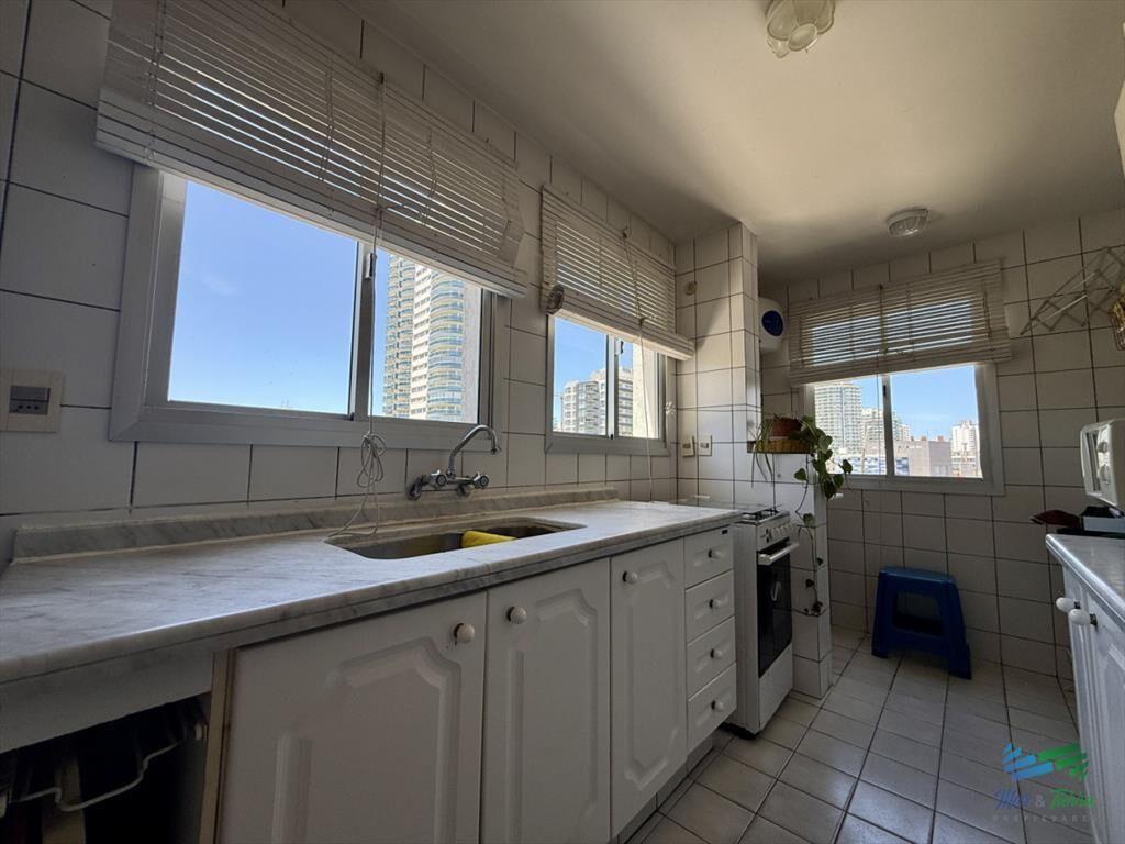 En venta apartamento 3 dormitorios en playa cerca
