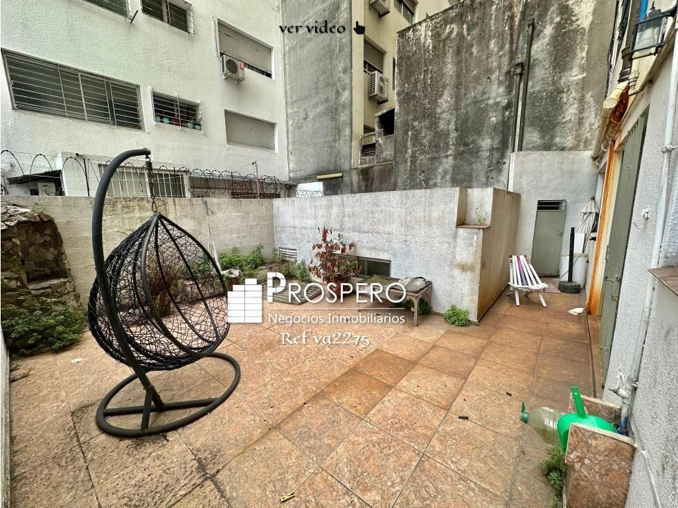 VA2275 venta apto 2 dorm centro patio cochera