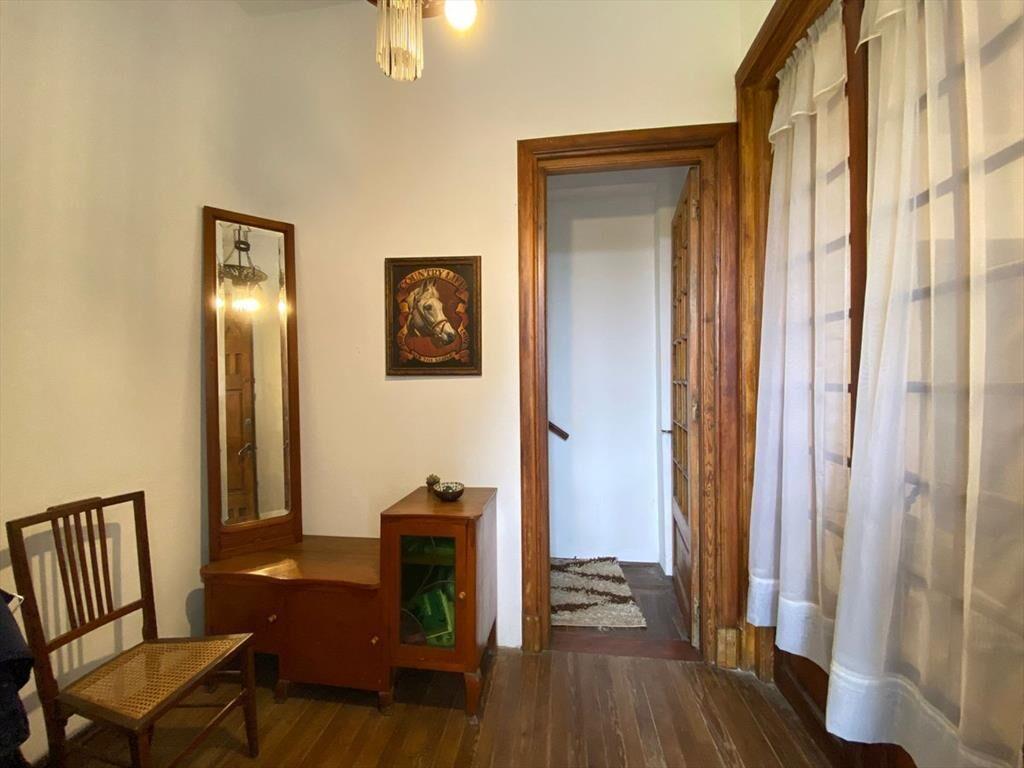 Se venden 2 casas 1 y 3 dormitorios Colón p, único