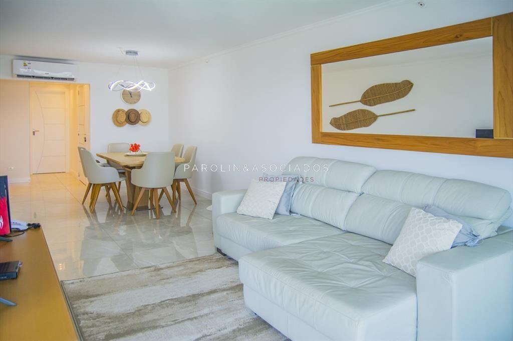 En venta apartamento de 2 dormitorios en Mansa Punta del Es