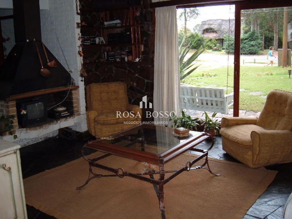 Casa en Pinares - Punta del Este.