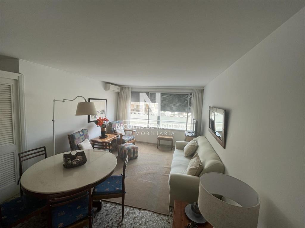 Apartamento en Peninsula Punta del Este de 1