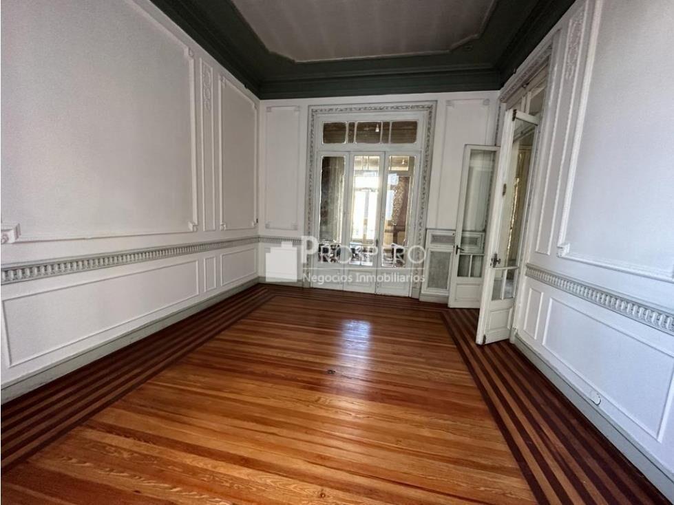 1382/1 Venta apto de época 4dorm+ escrit,c/balcón Centro
