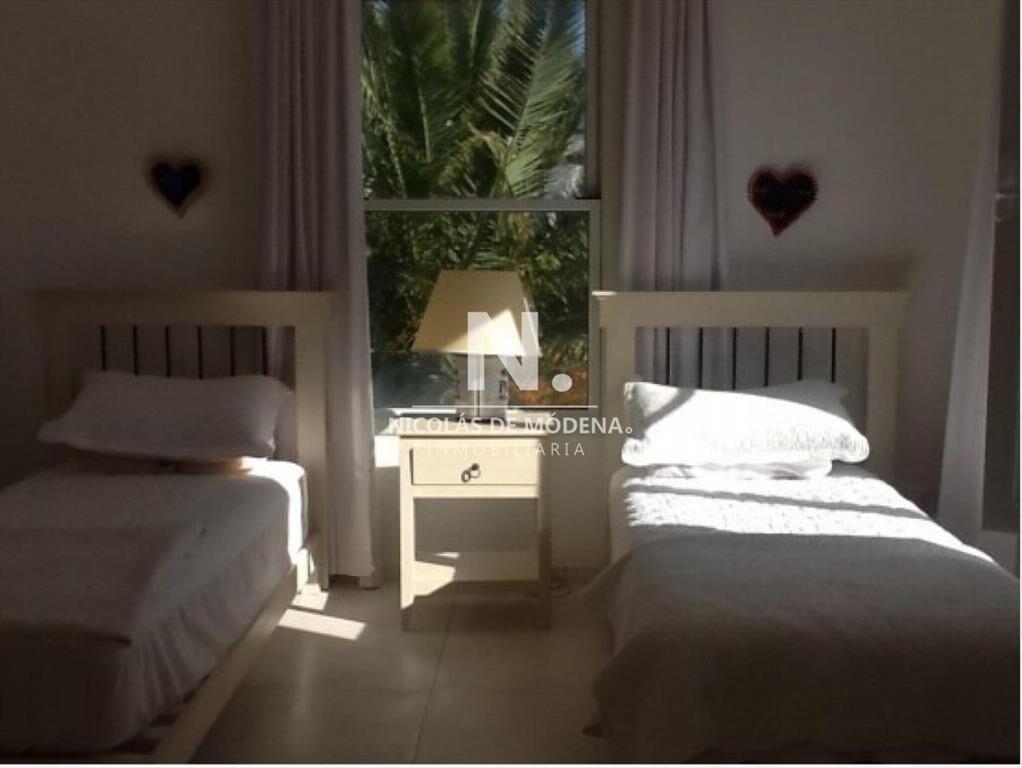 Casa en venta de 4 dormitorios, en la zona de la