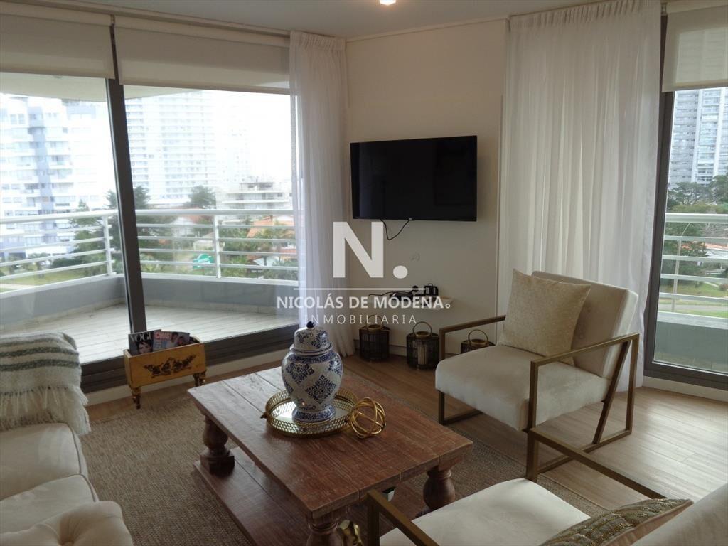 PUNTA DEL ESTE APARTAMENTO 2 DORMITORIOS EDIFICIO