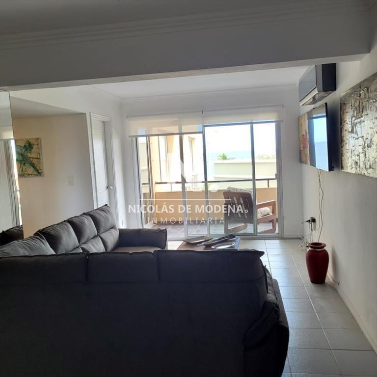 Vende apartamento de 3 Dormitorios en Pinares del