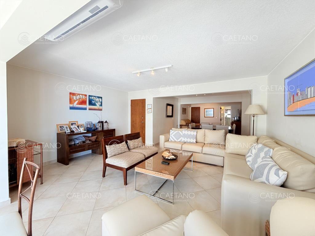 Venta apartamento 4 dormitorios. Playa brava, del