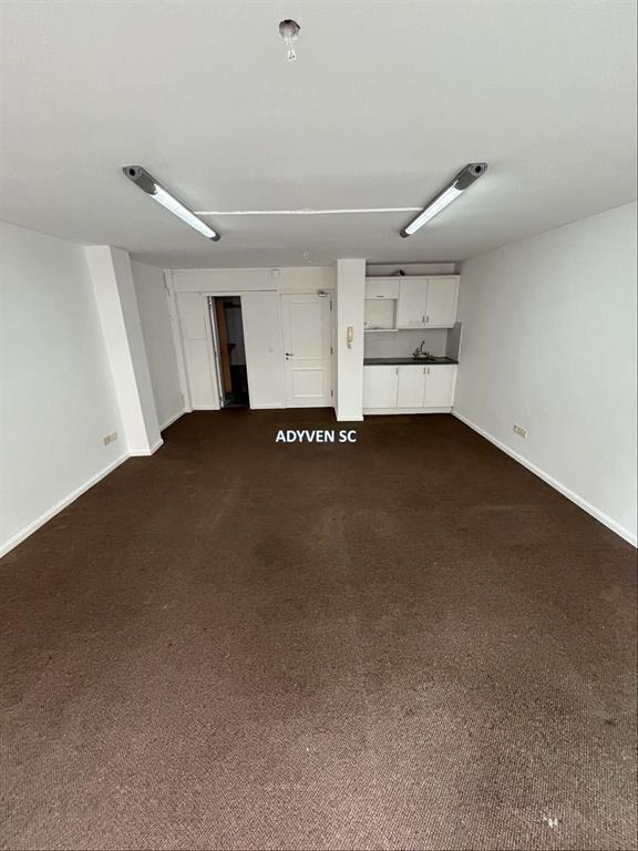 OFICINA EN VENTA CON OPCIÓN DE COCHERA. ZONA CIUDAD VIEJA.