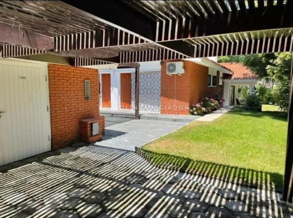 Casa en venta de 5 dormitorios en Mansa, Punta del Este.