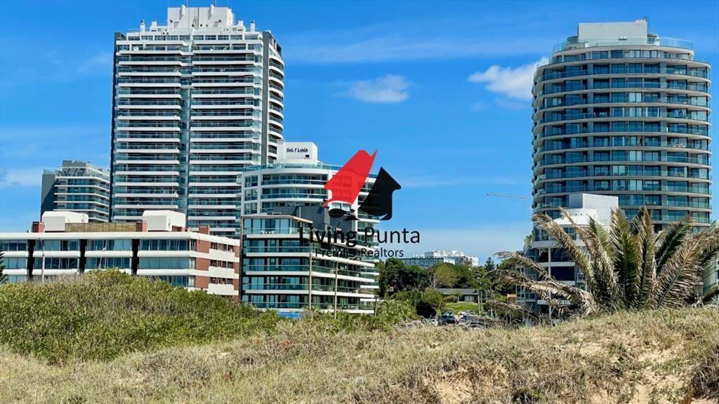 Venta de apartamento 3 dormitorios mas dep en Playa Brava