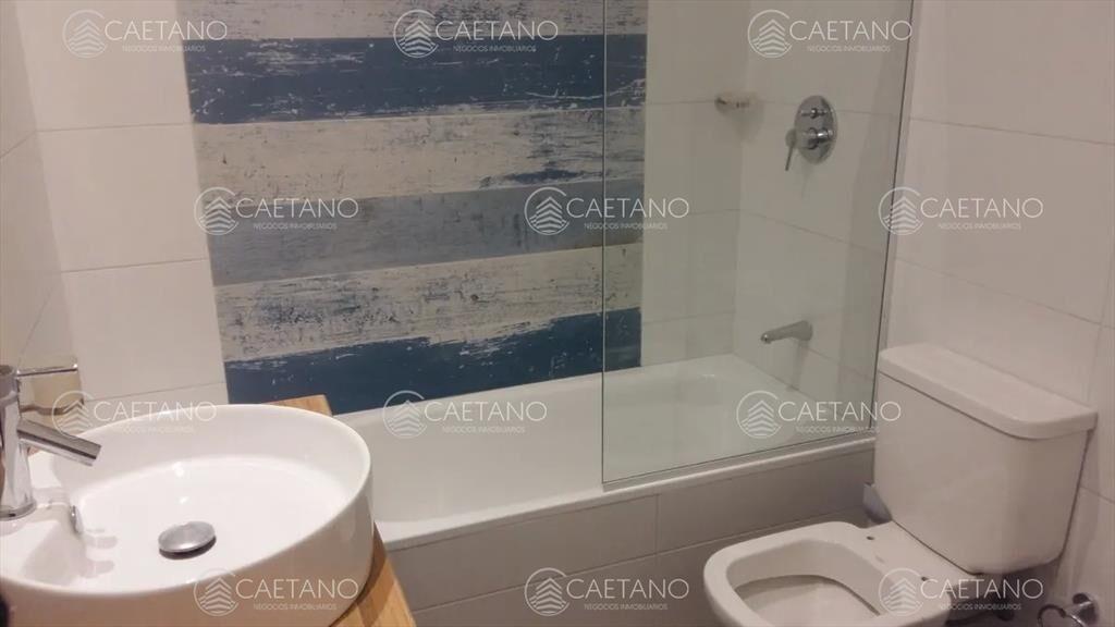 Alquiler y venta de casa de 5 dormitorios en del