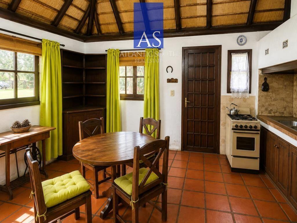 Casa de 3 dormitorios + dos apartamentos gran ,