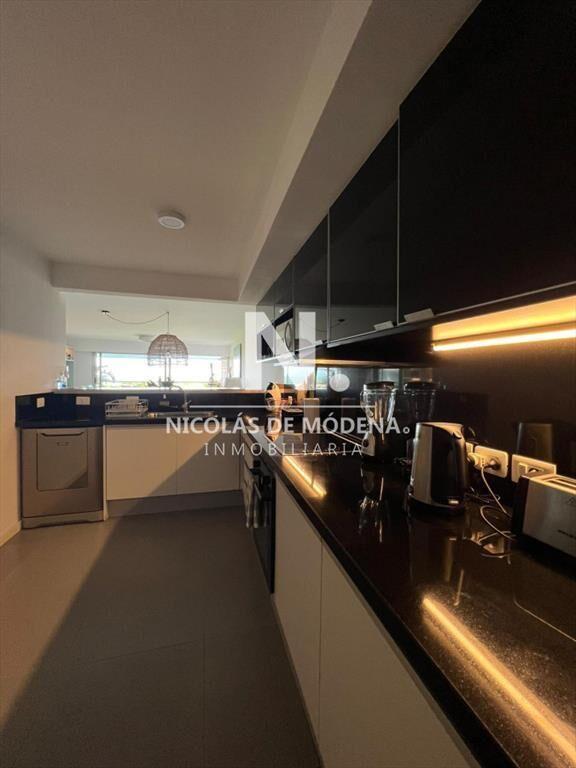 Vende apartamento con vista excelente, 2 en Brava