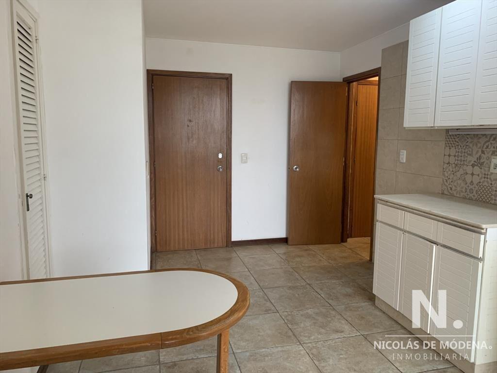 AV ROOSVELT Y PEDRAGOSA SIERRA PISO ALTO RECICLADO