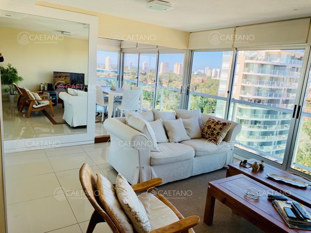 ALQUILER ANUAL -Apartamento en Mansa - Punta del