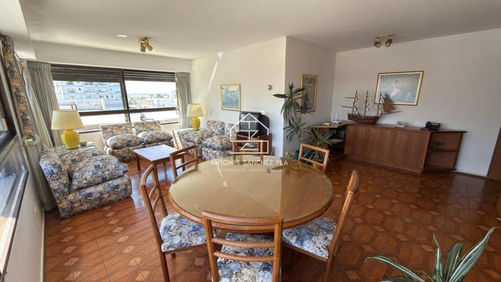 Venta Apartamento 2 Dormitorios y Dependencia del