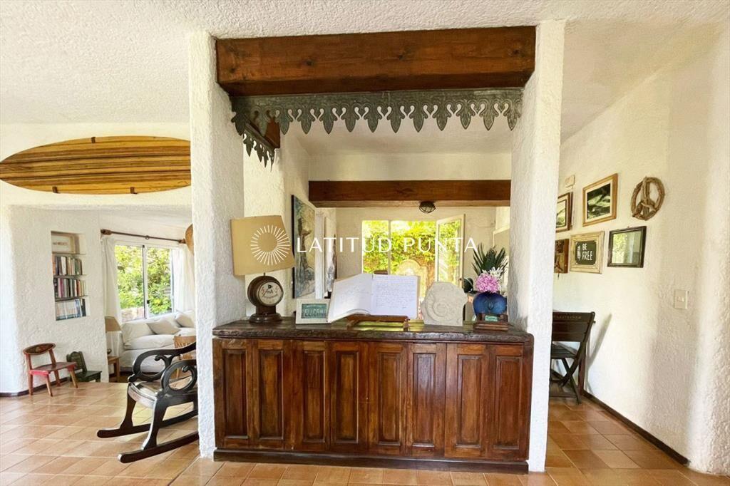 Casa 5 dormitorios próximo al mar. La Barra