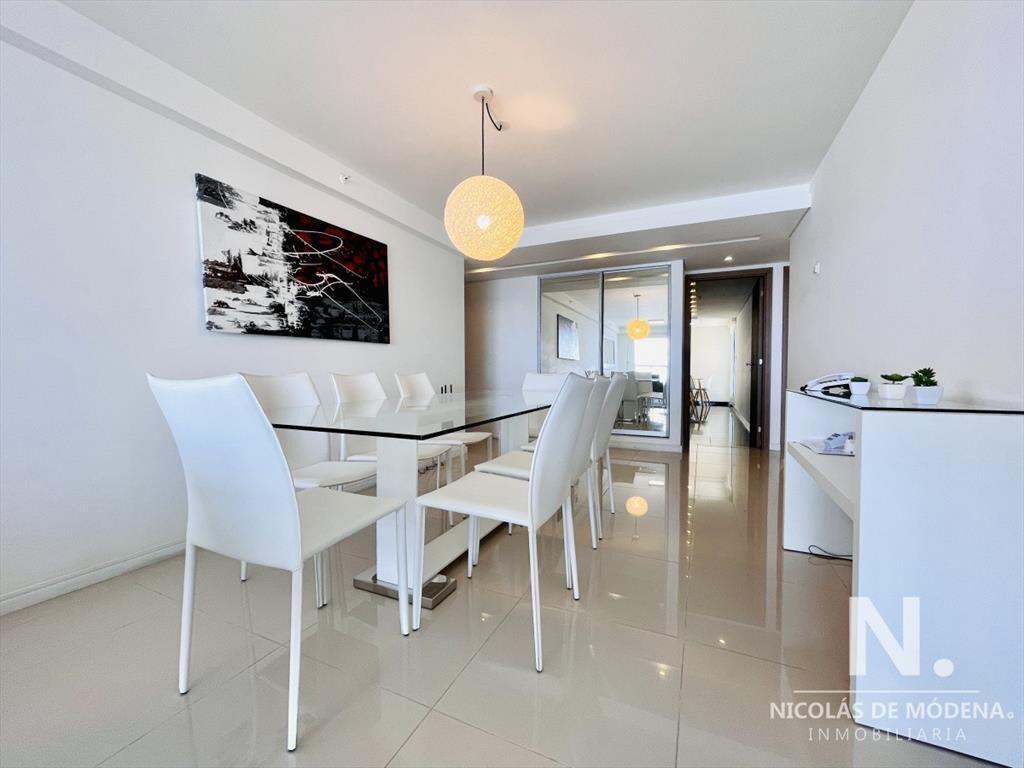 Vende apto en Look Brava, de 2 dormitorios con hermosa vist