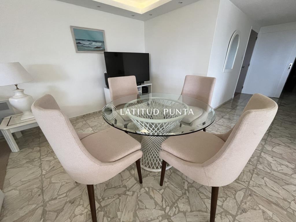 Mansa, apartamento de 3 dormitorios más primera