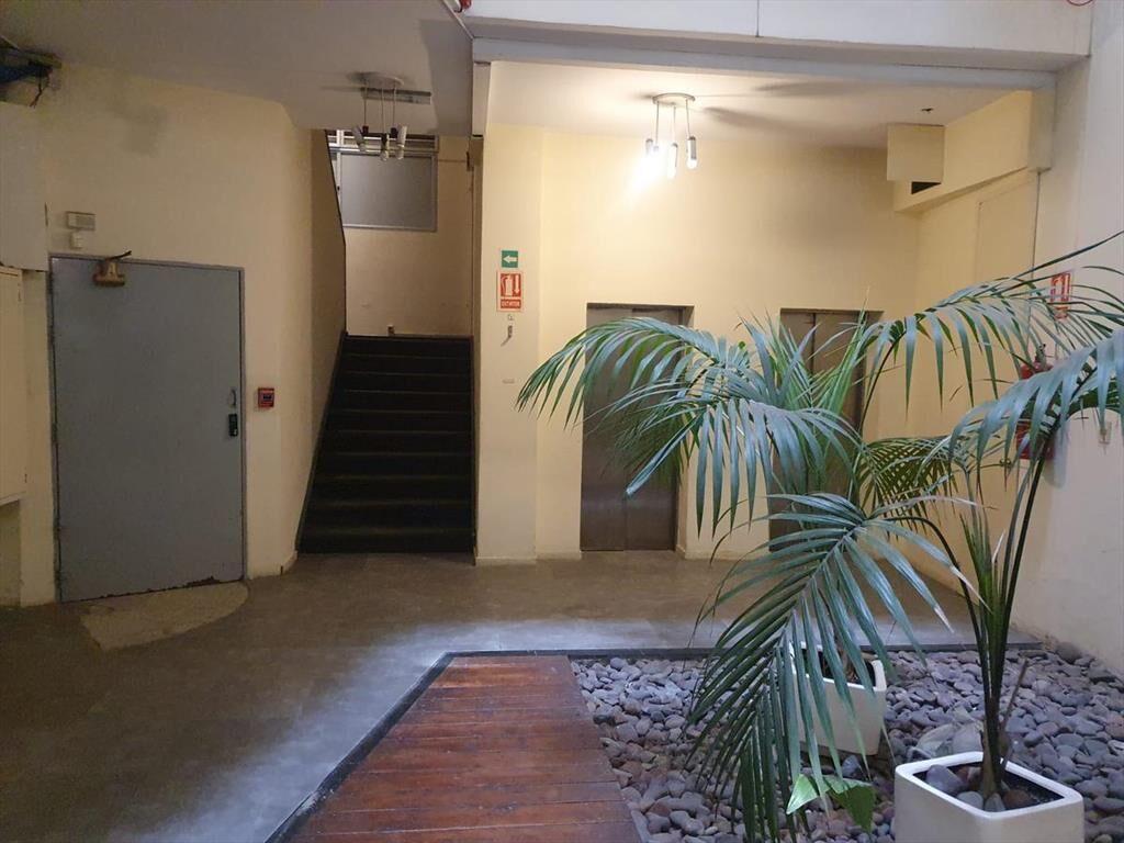 Sarandi y Bartolome Mitre, edificio entero, 2023 m2, 6 piso