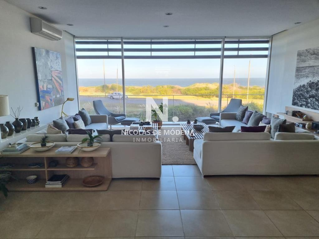 Hermoso Departamento en venta de 3 dormitorios al