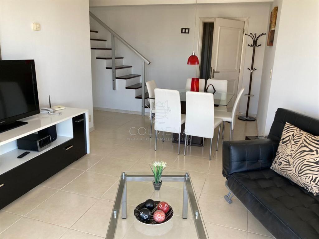 Apartamento en alquiler, con parrillero propio en Punta del