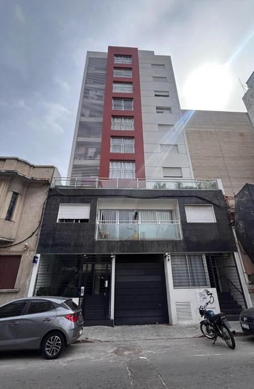 Ideal inversores! Prox IMM y facultades, 2 dormitorios, bar