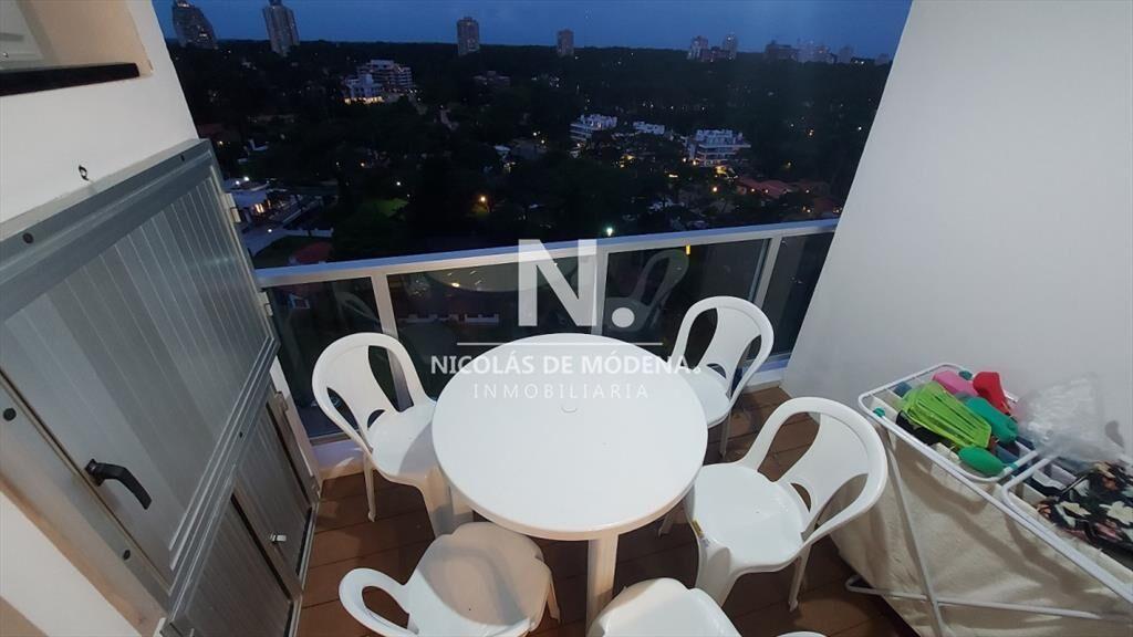 Departamento de 2 dormitorios, piso alto, Lincoln Center, c