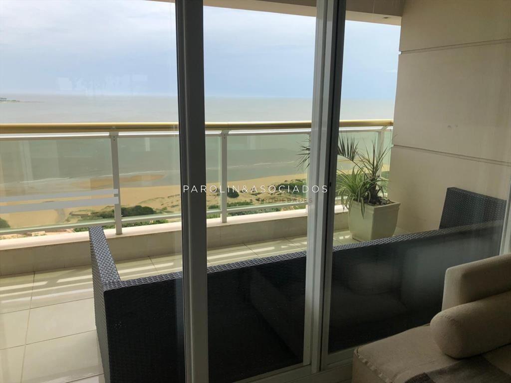 Apartamento en venta de 3 dormitorios en Le Punta