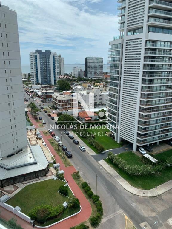 Apartamento de 1 dormitorio ubicado en un en de