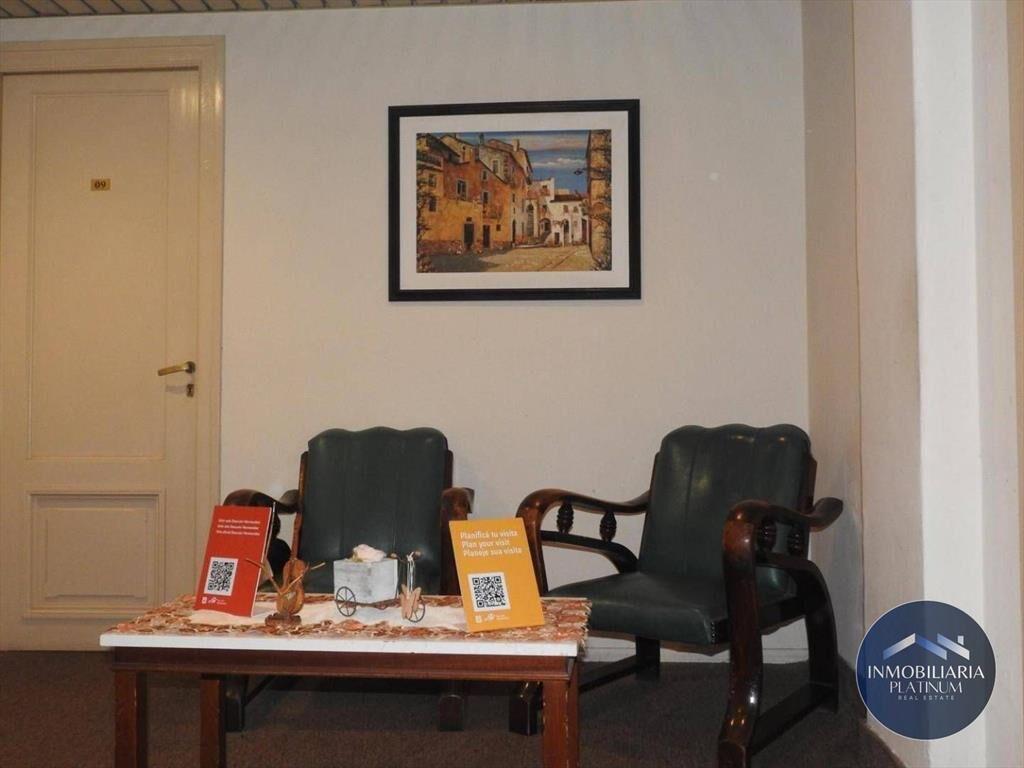 Mitad de Hotel en venta ubicado en Centro
