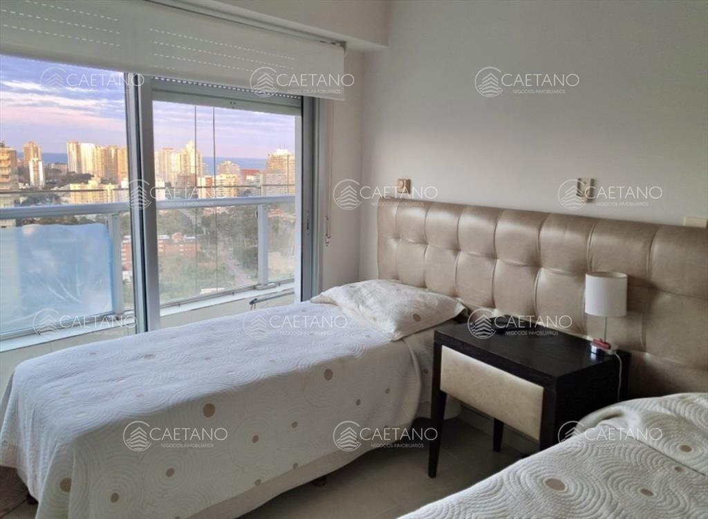 Venta apartamento en Punta del Este con vista al