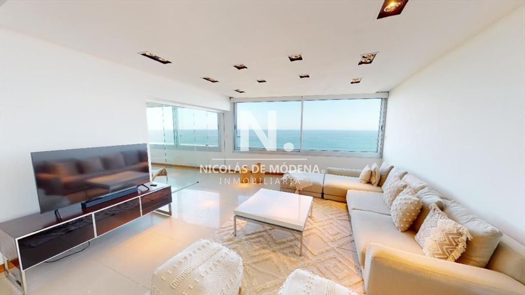 Vende Apartamento en Brava - Punta del Este de 3dormitorios