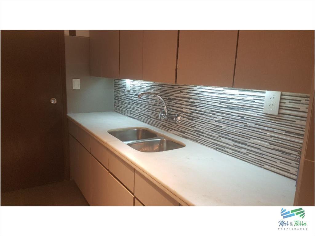 Vendo apartamento 1 dormitorio frente al mar, con