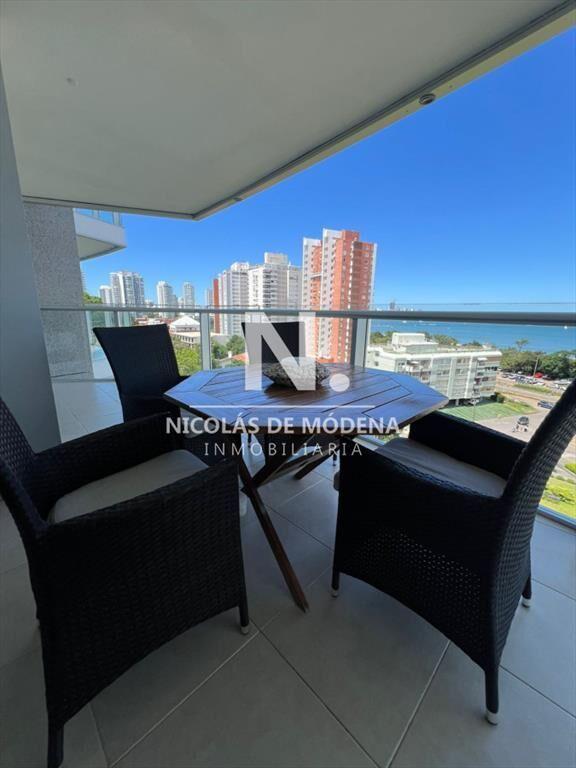Departamento de 2 dormitorios en venta en torre