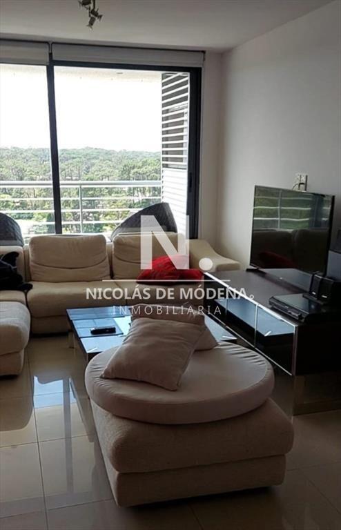 Se vende espectacular departamento, de 2 Balcon