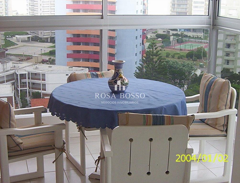 Apartamento en Brava, 2 dormitorios *