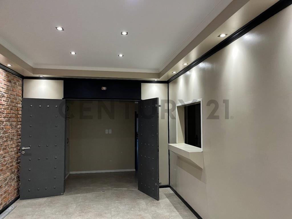 Excepcional Local comercial! 430m2 a estrenar Entrada par...