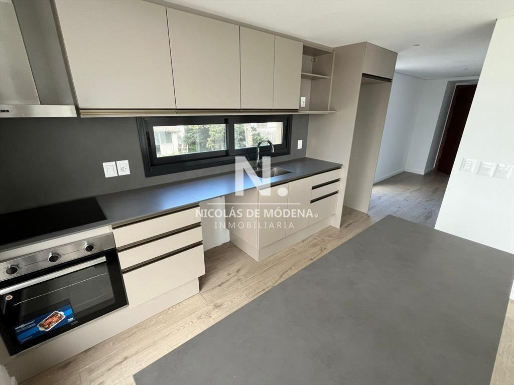 Departamento de 2 dormitorios con 2 baños en