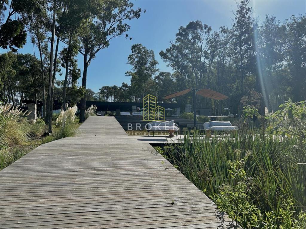 Venta terreno punta del este barrio privado