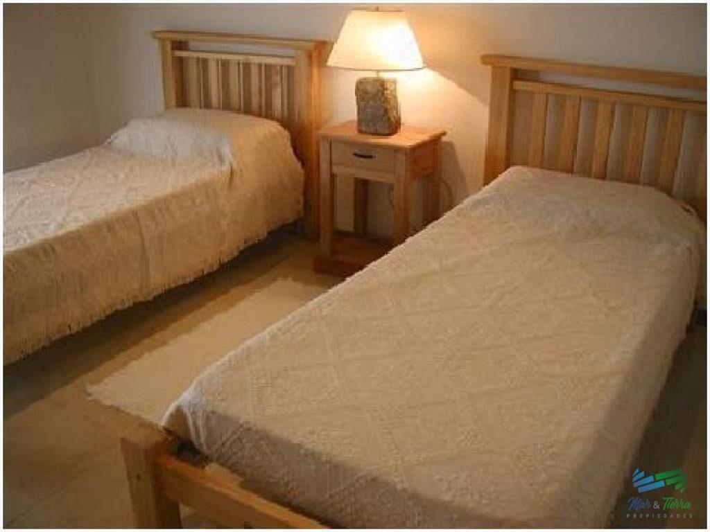 Muy linda casa ubicada a 150 metros del mar, con