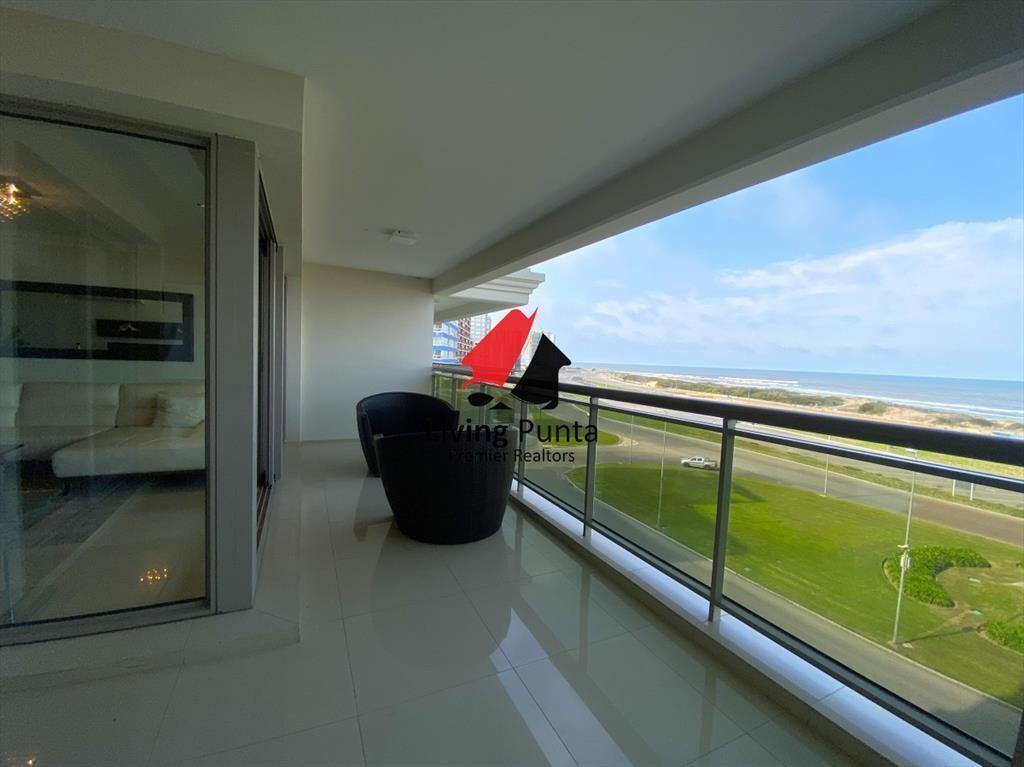 Apartamento de 3 dormitorios en Brava, Punta del Este.
