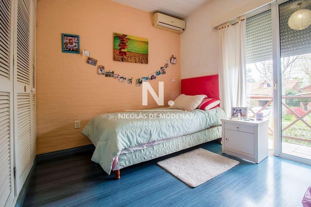 En venta casa de 4 dormitorios en Mansa Punta del