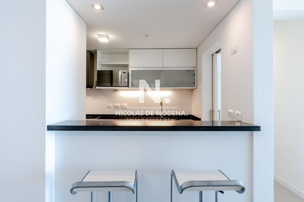 Apartamento de 2 Dormitorios en Playa Brava con Vista al Ma